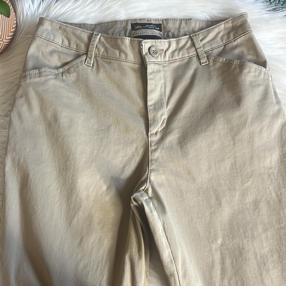 lee • relaxed fit straight leg mid rise all day pants - Picture 4 of 9